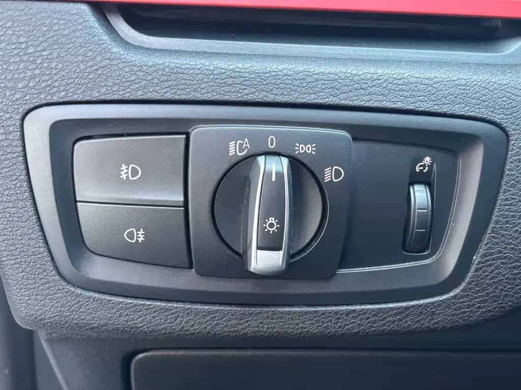 BMW X1 sDrive 20 i Sport Line*Navi*LED*Carplay*19" 05/2018-photo-34