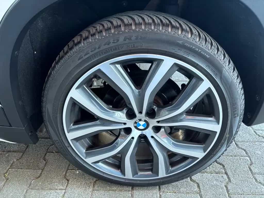 BMW X1 sDrive 20 i Sport Line*Navi*LED*Carplay*19" 05/2018-photo-38