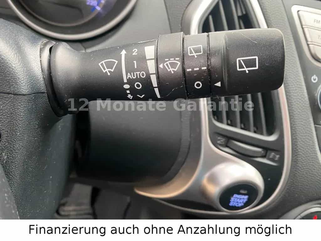 Hyundai ix35 1.6 5 Star Edition 2WD 1 Hand 11/2012-photo-23