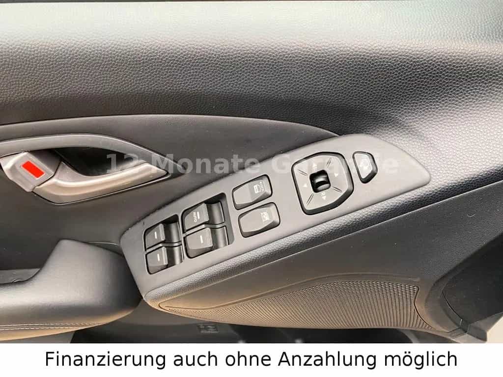 Hyundai ix35 1.6 5 Star Edition 2WD 1 Hand 11/2012-photo-25
