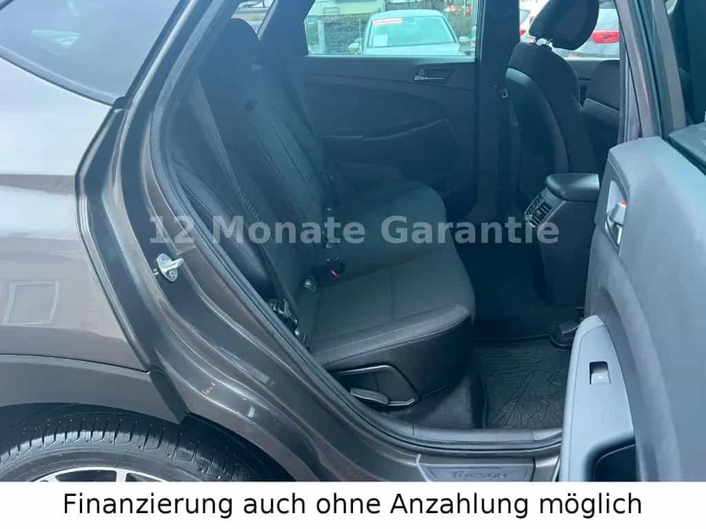 Hyundai TUCSON 1.6TGDI Passion 2WD Automatik Navi Kamera 06/2018-photo-12