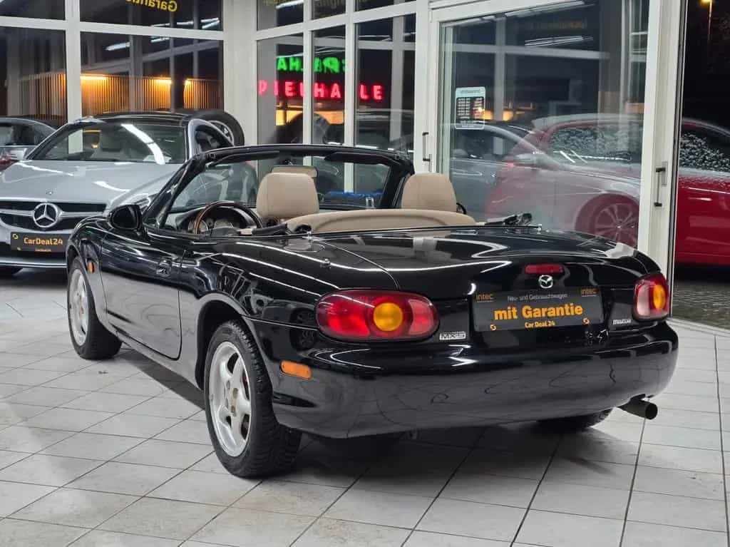Mazda MX-5 1.6i*ROADSTER*LEDER*ALLWETTERREIFEN*67TKM* 11/2000-photo-7