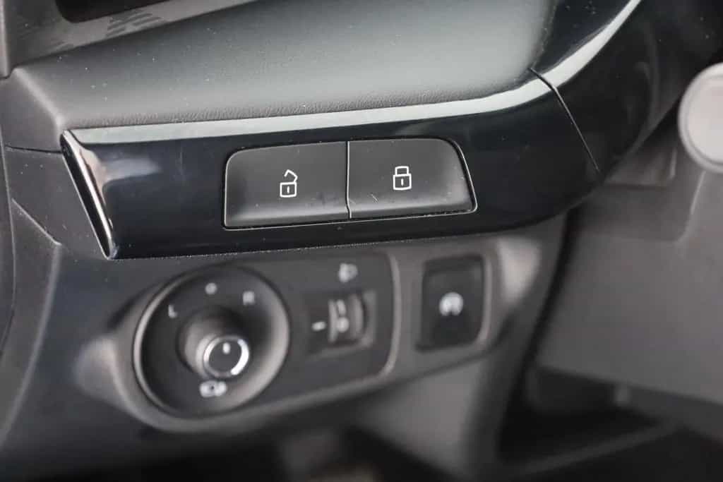 MG MG3 1.5 Comfort LED Navi Kamera 03/2025-photo-20