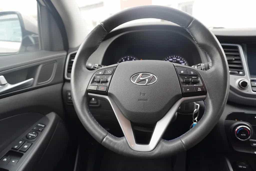 Hyundai TUCSON 1.6 T-GDI Intro Edition 4WD Navi Kamera 06/2016-photo-12