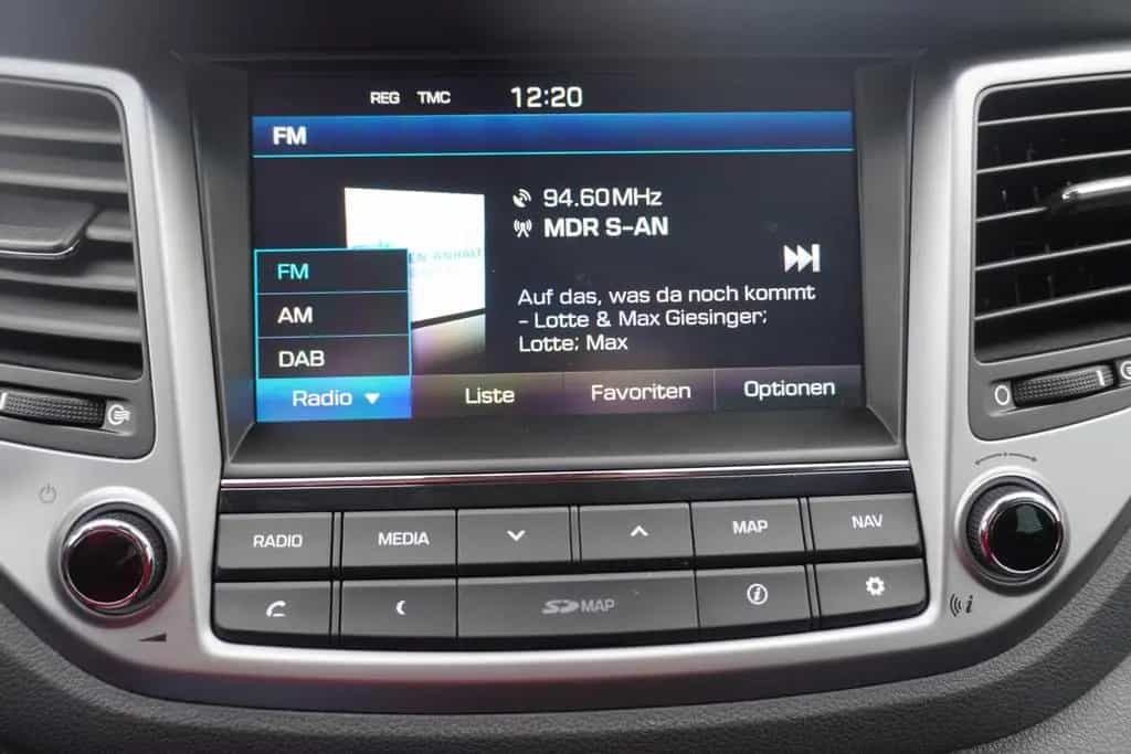 Hyundai TUCSON 1.6 T-GDI Intro Edition 4WD Navi Kamera 06/2016-photo-22