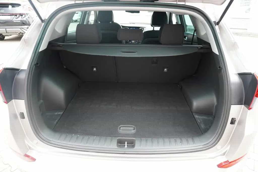 Hyundai TUCSON 1.6 T-GDI Intro Edition 4WD Navi Kamera 06/2016-photo-32