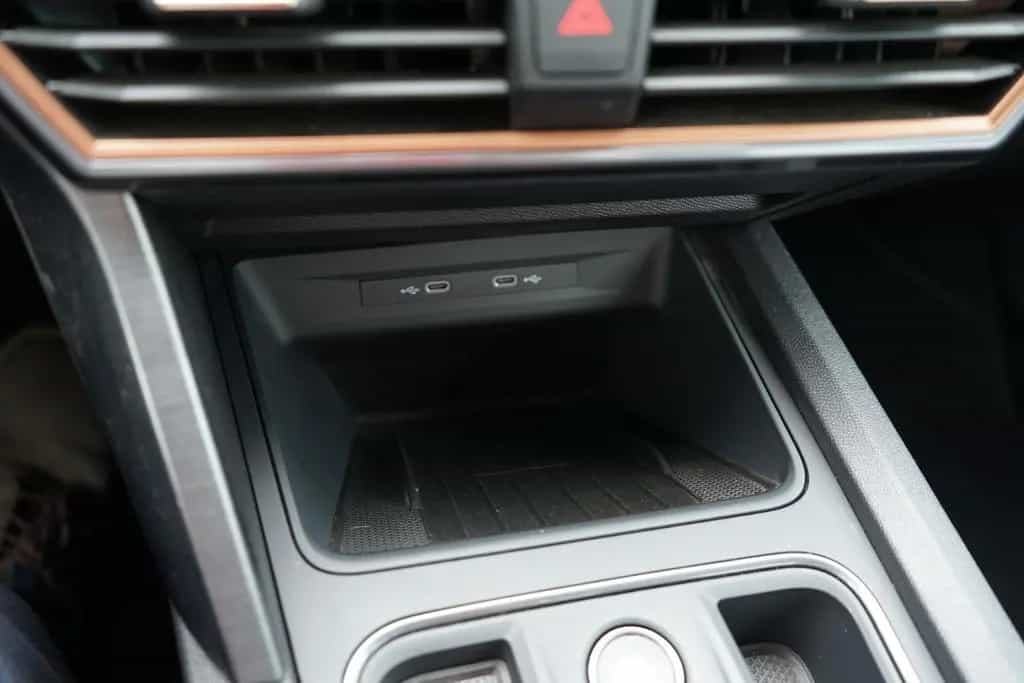 Cupra Formentor 2.0 TSI DSG 4Drive LED Navi Kam ACC VC 04/2022-photo-29