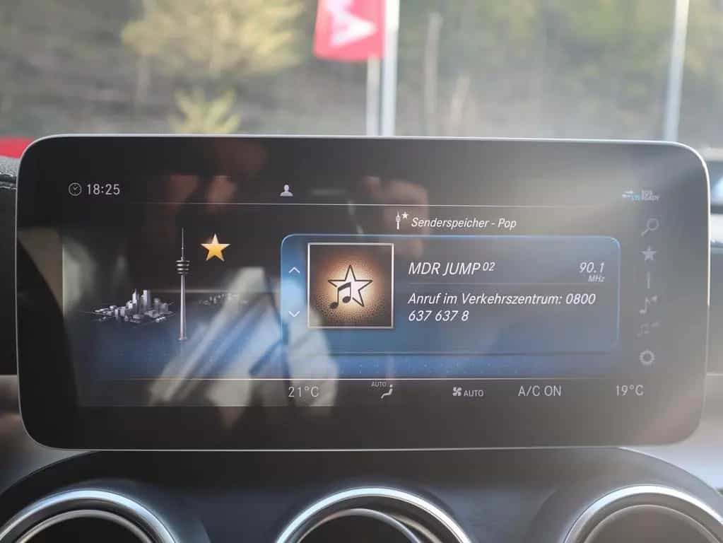Mercedes-Benz C-Class T-Modell AMG Line LED Navi Panorama AHK 07/2018-photo-13