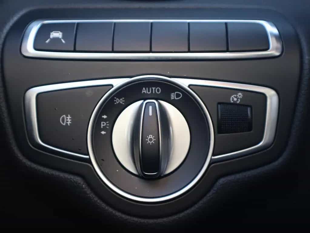 Mercedes-Benz C-Class T-Modell AMG Line LED Navi Panorama AHK 07/2018-photo-25