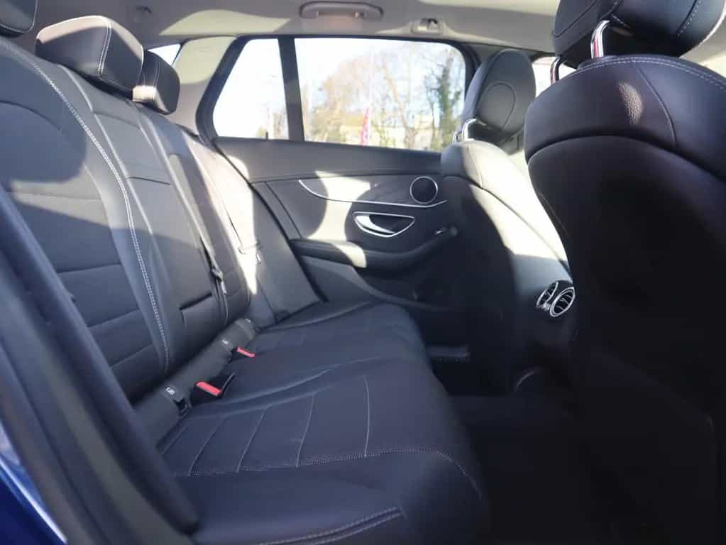 Mercedes-Benz C-Class T-Modell AMG Line LED Navi Panorama AHK 07/2018-photo-31