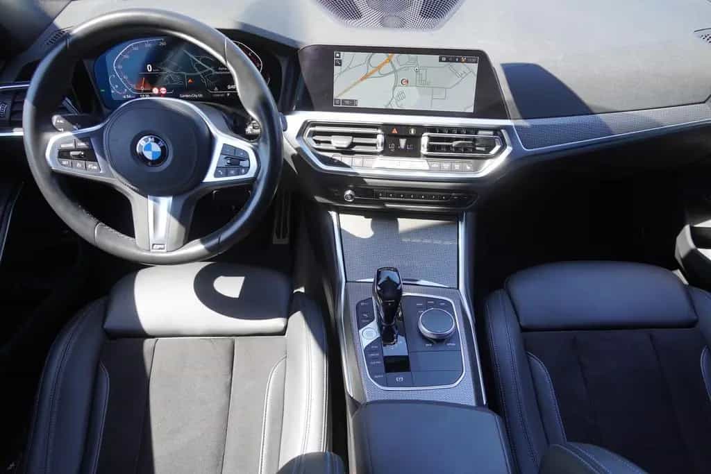 BMW 318 i M Sport LED Navi AHK Tempomat Sitzheizung 11/2020-photo-10