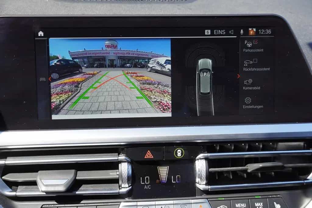 BMW 318 i M Sport LED Navi AHK Tempomat Sitzheizung 11/2020-photo-13