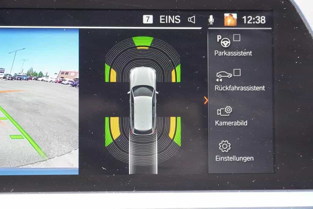 BMW 318 i M Sport LED Navi AHK Tempomat Sitzheizung 11/2020-photo-15