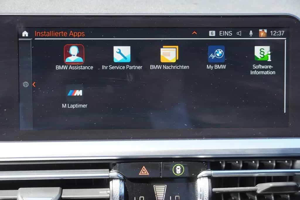 BMW 318 i M Sport LED Navi AHK Tempomat Sitzheizung 11/2020-photo-17