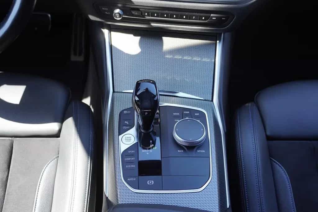 BMW 318 i M Sport LED Navi AHK Tempomat Sitzheizung 11/2020-photo-20