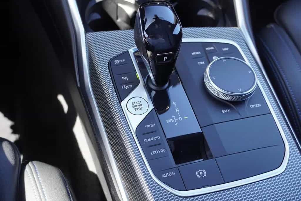 BMW 318 i M Sport LED Navi AHK Tempomat Sitzheizung 11/2020-photo-21