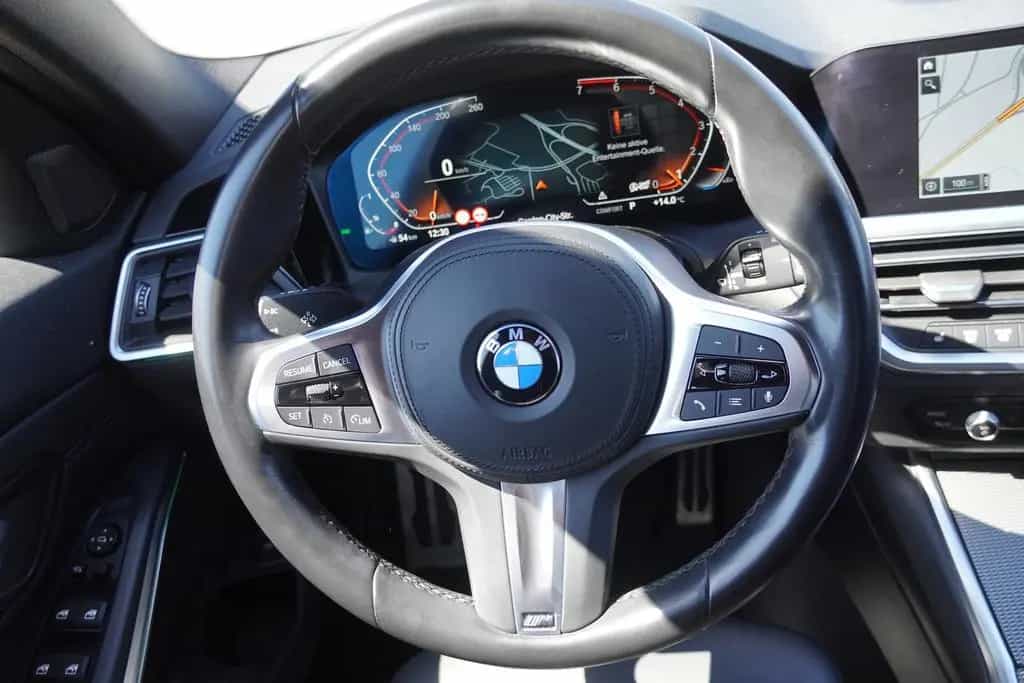 BMW 318 i M Sport LED Navi AHK Tempomat Sitzheizung 11/2020-photo-26
