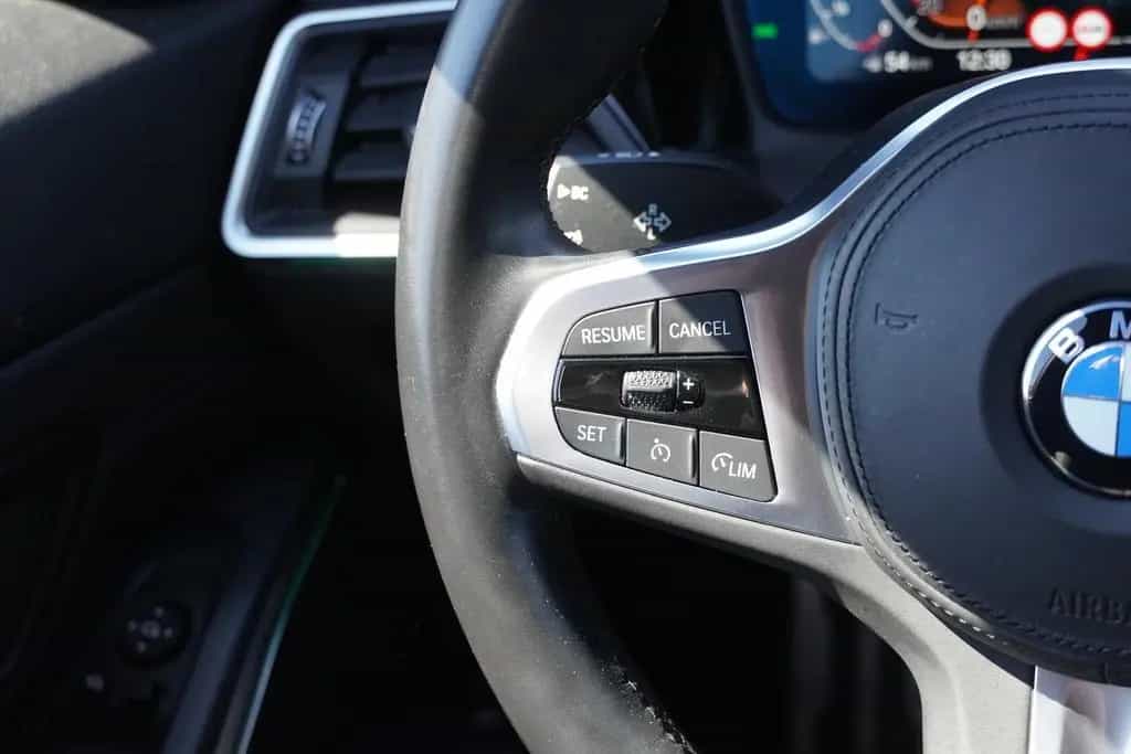 BMW 318 i M Sport LED Navi AHK Tempomat Sitzheizung 11/2020-photo-27