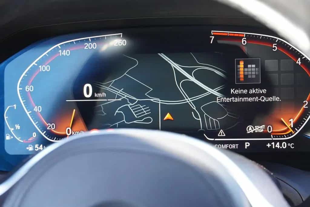 BMW 318 i M Sport LED Navi AHK Tempomat Sitzheizung 11/2020-photo-31