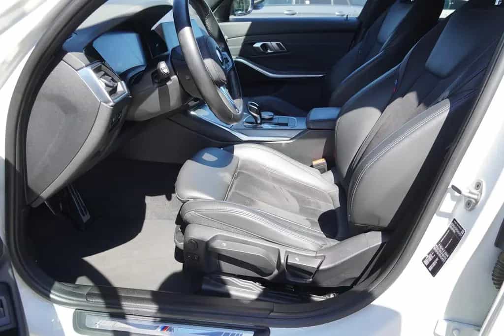 BMW 318 i M Sport LED Navi AHK Tempomat Sitzheizung 11/2020-photo-35