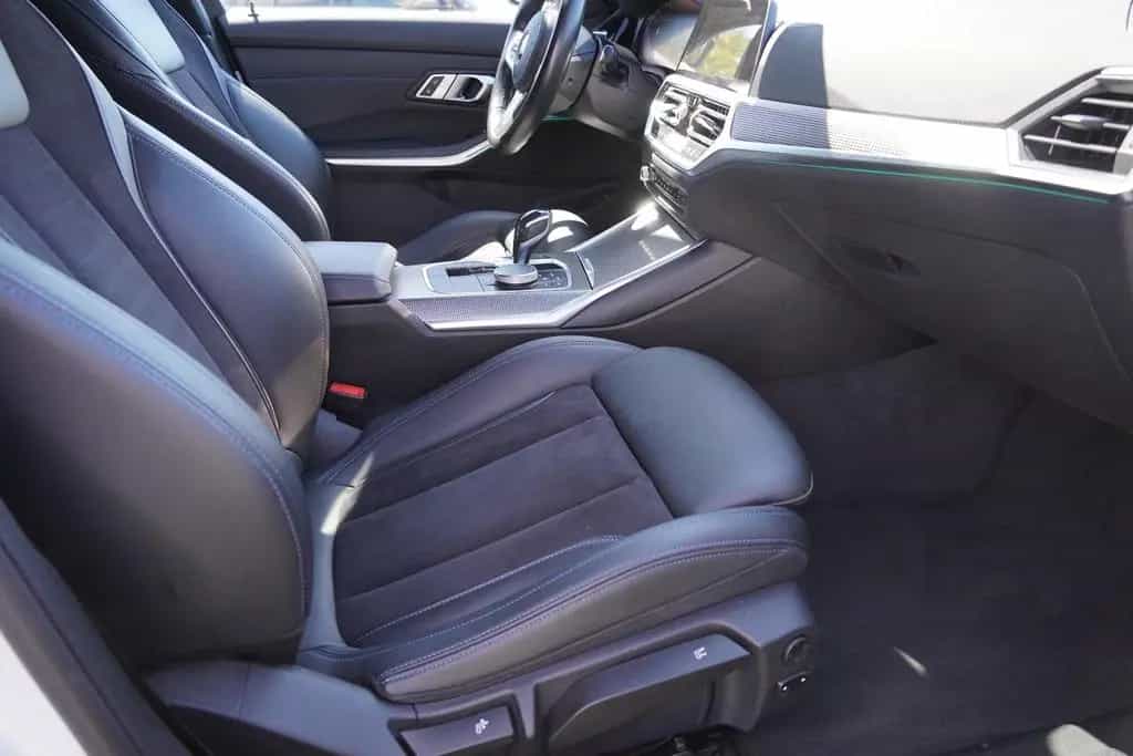 BMW 318 i M Sport LED Navi AHK Tempomat Sitzheizung 11/2020-photo-37
