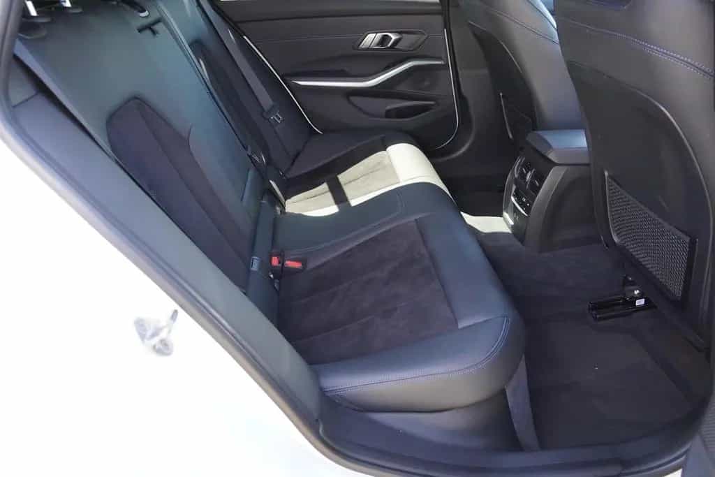 BMW 318 i M Sport LED Navi AHK Tempomat Sitzheizung 11/2020-photo-39