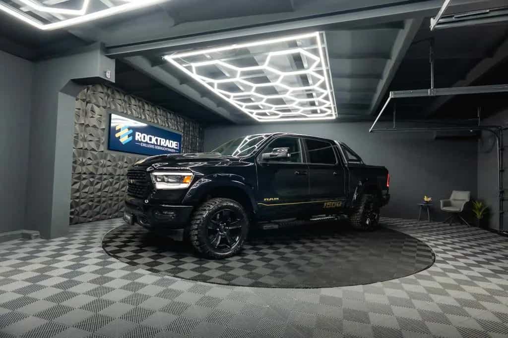Dodge RAM 5.7 V8 GOLD EDITION OFFROAD 4x4 UNFALLFREI 09/2023-photo-0