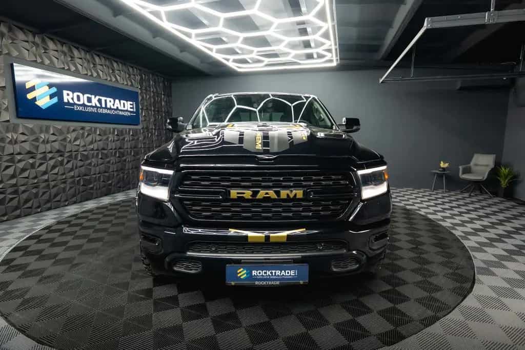 Dodge RAM 5.7 V8 GOLD EDITION OFFROAD 4x4 UNFALLFREI 09/2023-photo-1