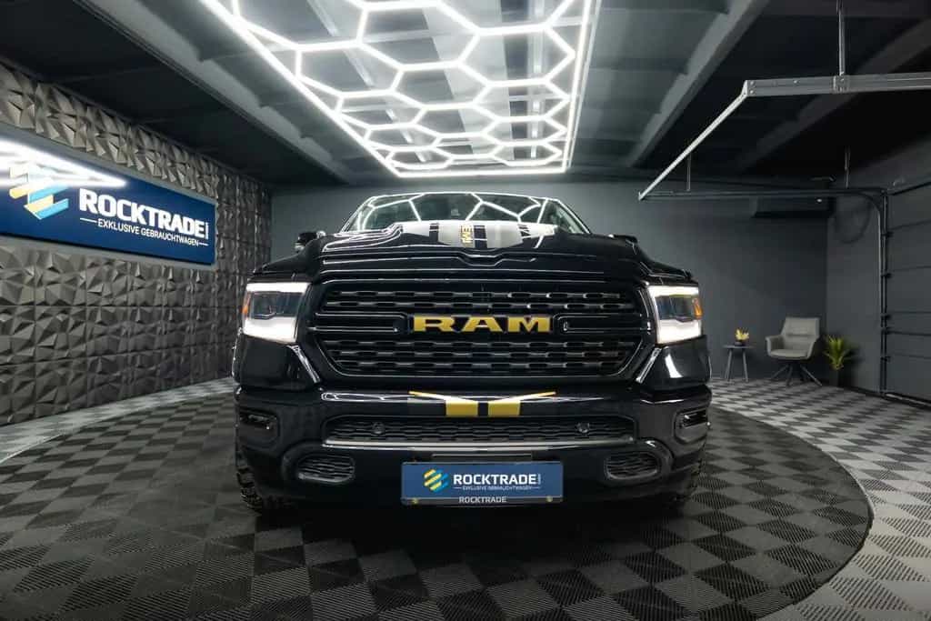 Dodge RAM 5.7 V8 GOLD EDITION OFFROAD 4x4 UNFALLFREI 09/2023-photo-2