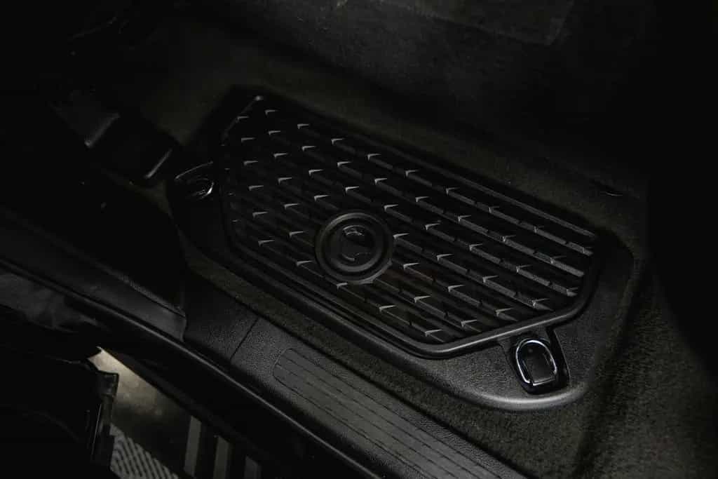 Dodge RAM 5.7 V8 GOLD EDITION OFFROAD 4x4 UNFALLFREI 09/2023-photo-40