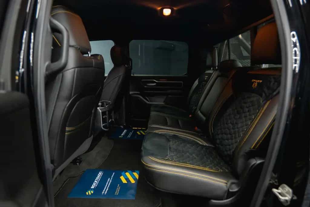 Dodge RAM 5.7 V8 GOLD EDITION OFFROAD 4x4 UNFALLFREI 09/2023-photo-41