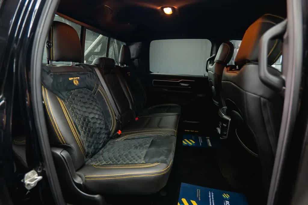 Dodge RAM 5.7 V8 GOLD EDITION OFFROAD 4x4 UNFALLFREI 09/2023-photo-43