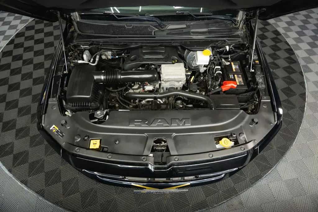 Dodge RAM 5.7 V8 GOLD EDITION OFFROAD 4x4 UNFALLFREI 09/2023-photo-48