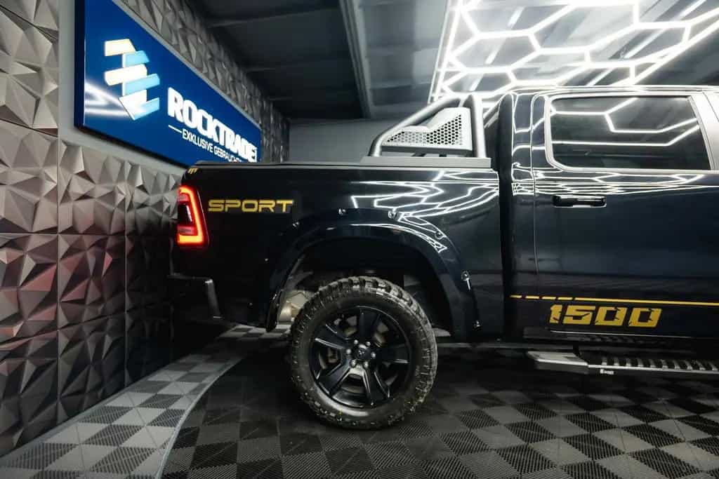 Dodge RAM 5.7 V8 GOLD EDITION OFFROAD 4x4 UNFALLFREI 09/2023-photo-6