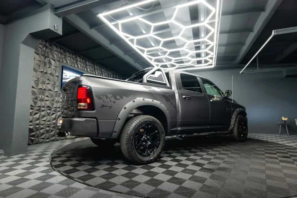 Dodge RAM 5.7 V8 HEMI 4x4 Sport LARAMIE NightPaket 19% 07/2017-photo-13