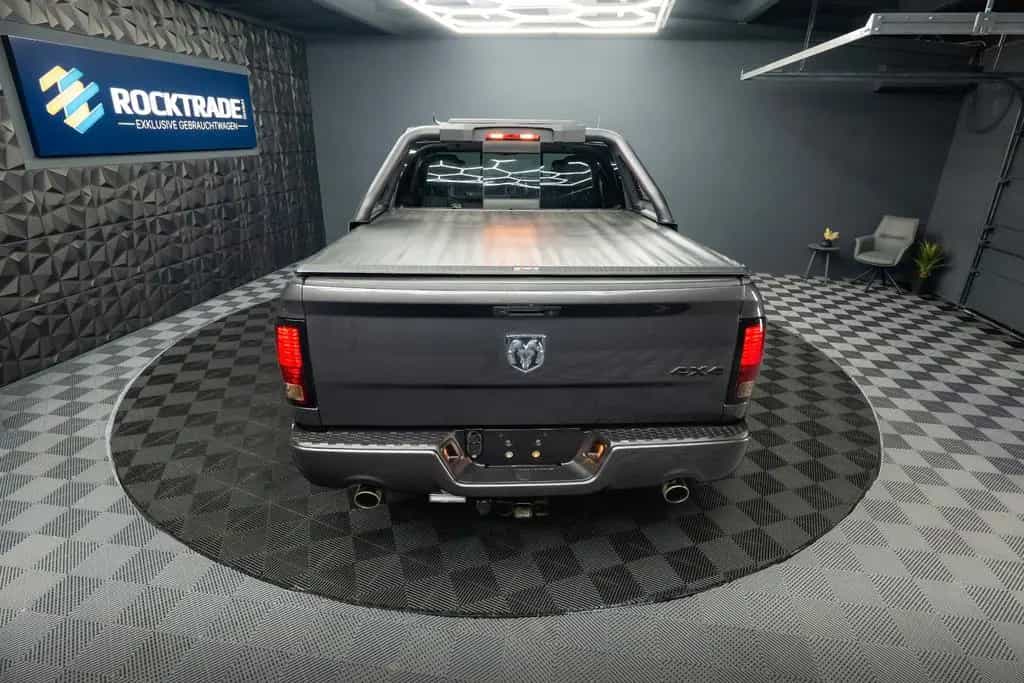 Dodge RAM 5.7 V8 HEMI 4x4 Sport LARAMIE NightPaket 19% 07/2017-photo-14