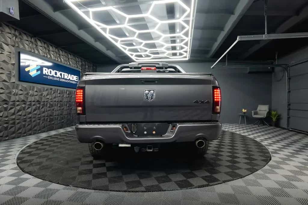 Dodge RAM 5.7 V8 HEMI 4x4 Sport LARAMIE NightPaket 19% 07/2017-photo-15