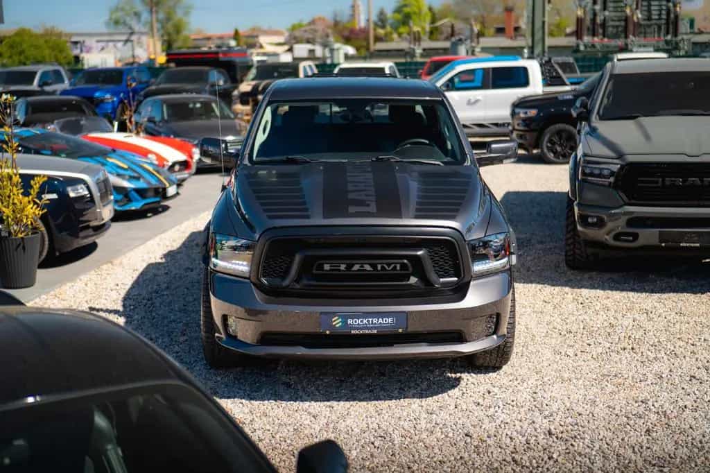 Dodge RAM 5.7 V8 HEMI 4x4 Sport LARAMIE NightPaket 19% 07/2017-photo-19