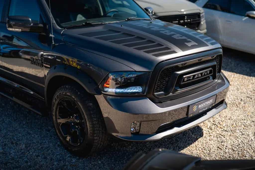 Dodge RAM 5.7 V8 HEMI 4x4 Sport LARAMIE NightPaket 19% 07/2017-photo-21