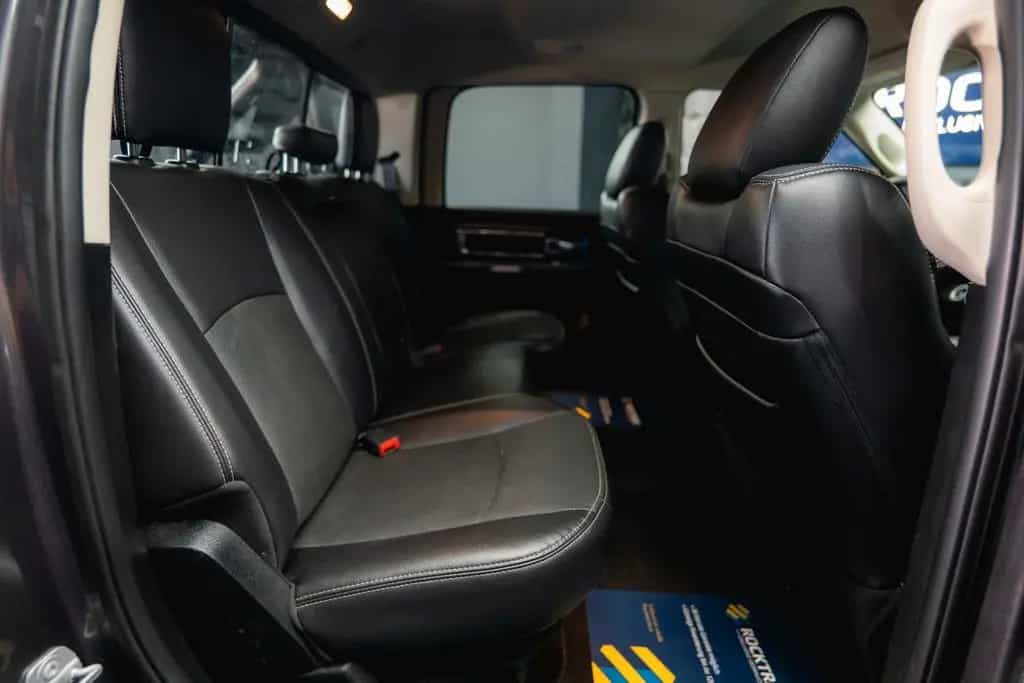 Dodge RAM 5.7 V8 HEMI 4x4 Sport LARAMIE NightPaket 19% 07/2017-photo-46