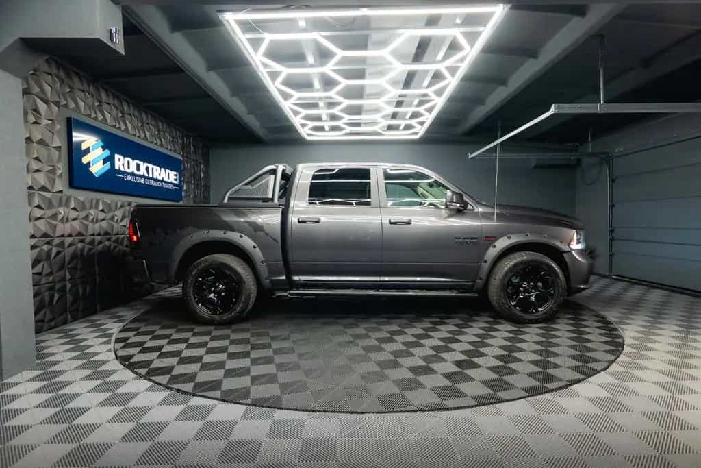 Dodge RAM 5.7 V8 HEMI 4x4 Sport LARAMIE NightPaket 19% 07/2017-photo-8