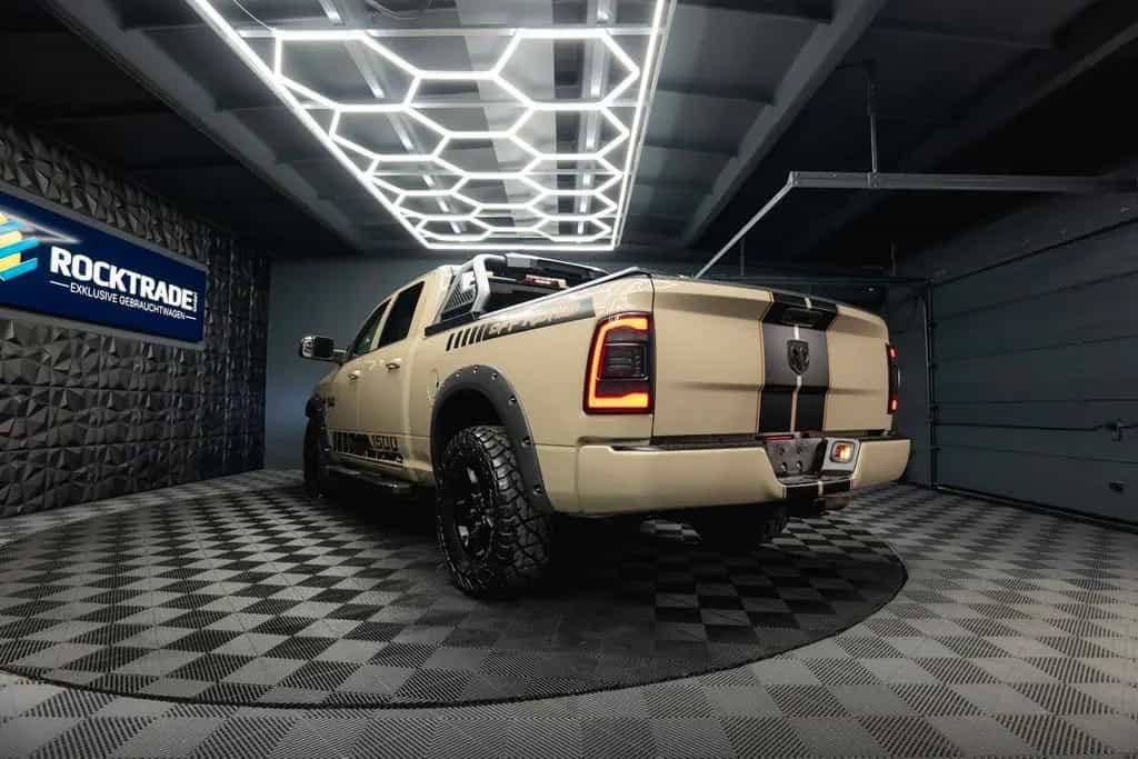 Dodge RAM 5.7 V8 HEMI 4x4 Offroad Night LONGBED *LPG* 07/2023-photo-17