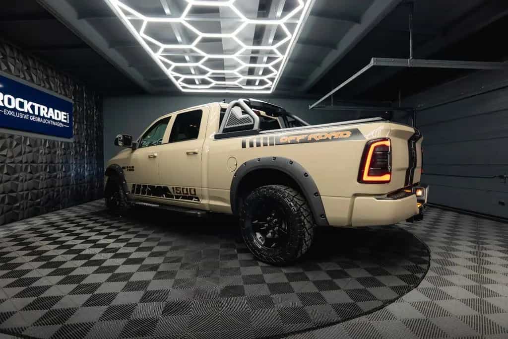 Dodge RAM 5.7 V8 HEMI 4x4 Offroad Night LONGBED *LPG* 07/2023-photo-18