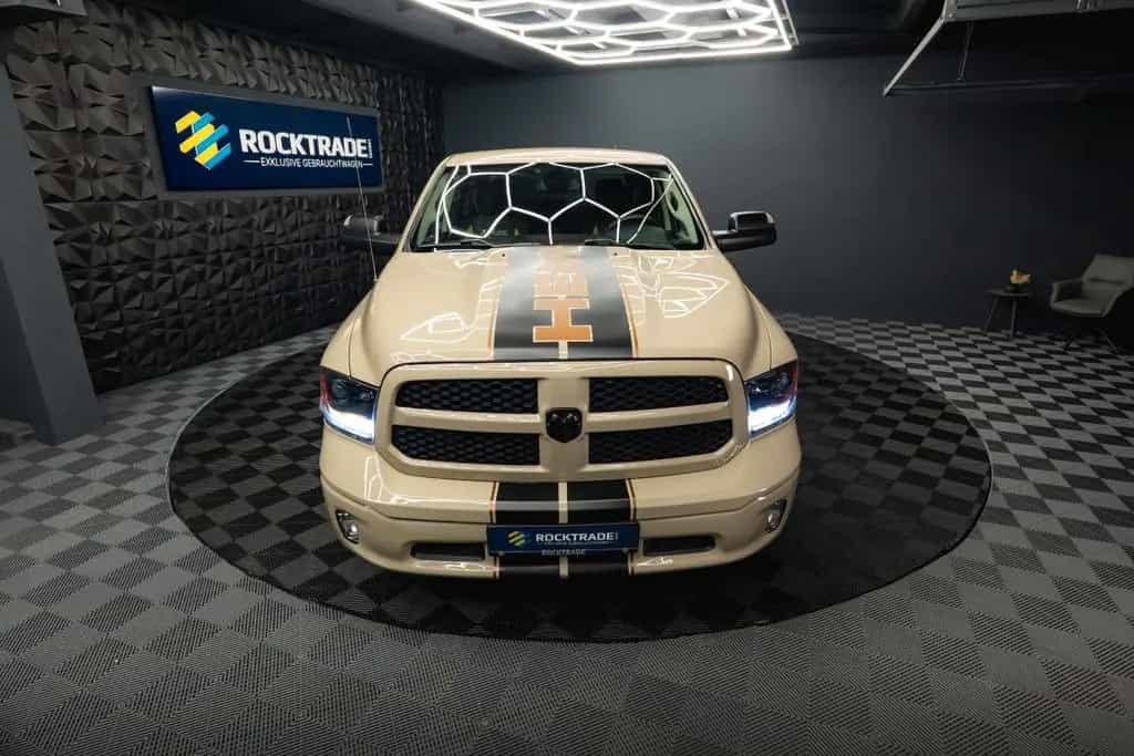 Dodge RAM 5.7 V8 HEMI 4x4 Offroad Night LONGBED *LPG* 07/2023-photo-3