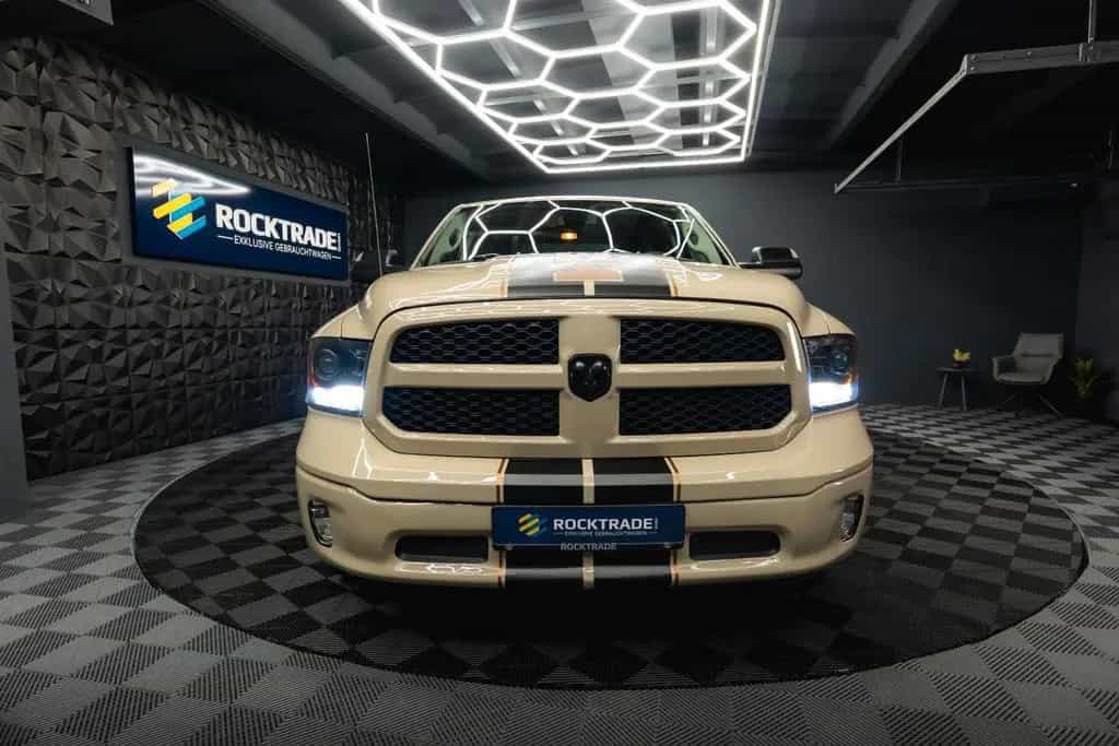 Dodge RAM 5.7 V8 HEMI 4x4 Offroad Night LONGBED *LPG* 07/2023-photo-4