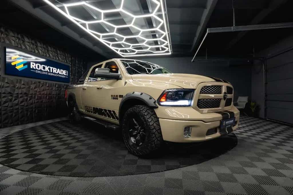 Dodge RAM 5.7 V8 HEMI 4x4 Offroad Night LONGBED *LPG* 07/2023-photo-7