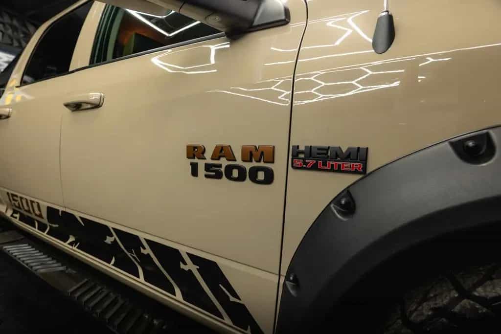 Dodge RAM 5.7 V8 HEMI 4x4 Offroad Night LONGBED *LPG* 07/2023-photo-8