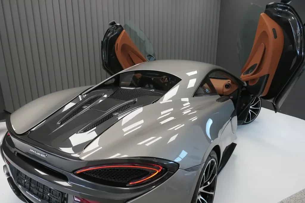 McLaren 570S 3.8 V8 Coupé - Lift/B&O/Reifen+Service neu 08/2016-photo-1