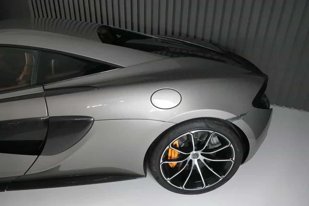McLaren 570S 3.8 V8 Coupé - Lift/B&O/Reifen+Service neu 08/2016-photo-20
