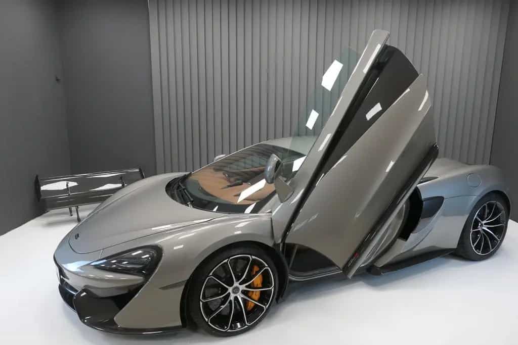 McLaren 570S 3.8 V8 Coupé - Lift/B&O/Reifen+Service neu 08/2016-photo-22
